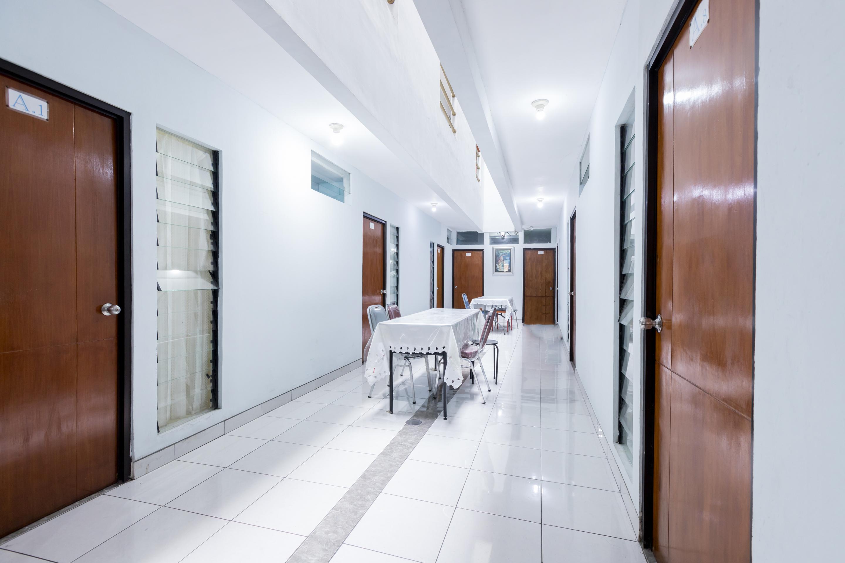 Super Oyo 1516 Cemara Gading Syariah Hotell Bogor Eksteriør bilde